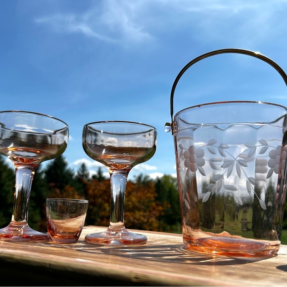 Vintage Set up PINK DEPRESSION GLASS ICE BUCKET 2 coupe glasses/shot glass - Picture 13 of 15
